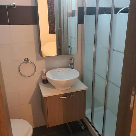 Appartamento Lovely 2-Bed Apartment In Larnaca *