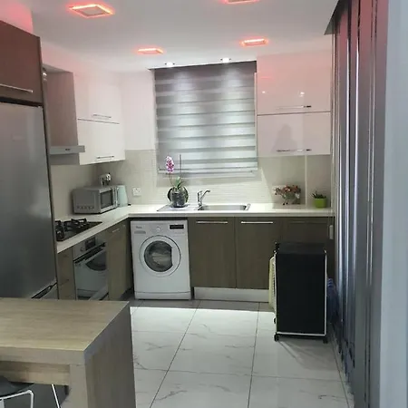 Appartamento Lovely 2-Bed Apartment In Larnaca *