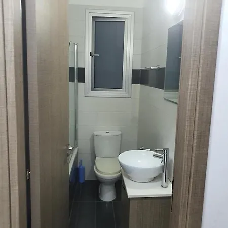 Lovely 2-Bed Apartment In Larnaca
